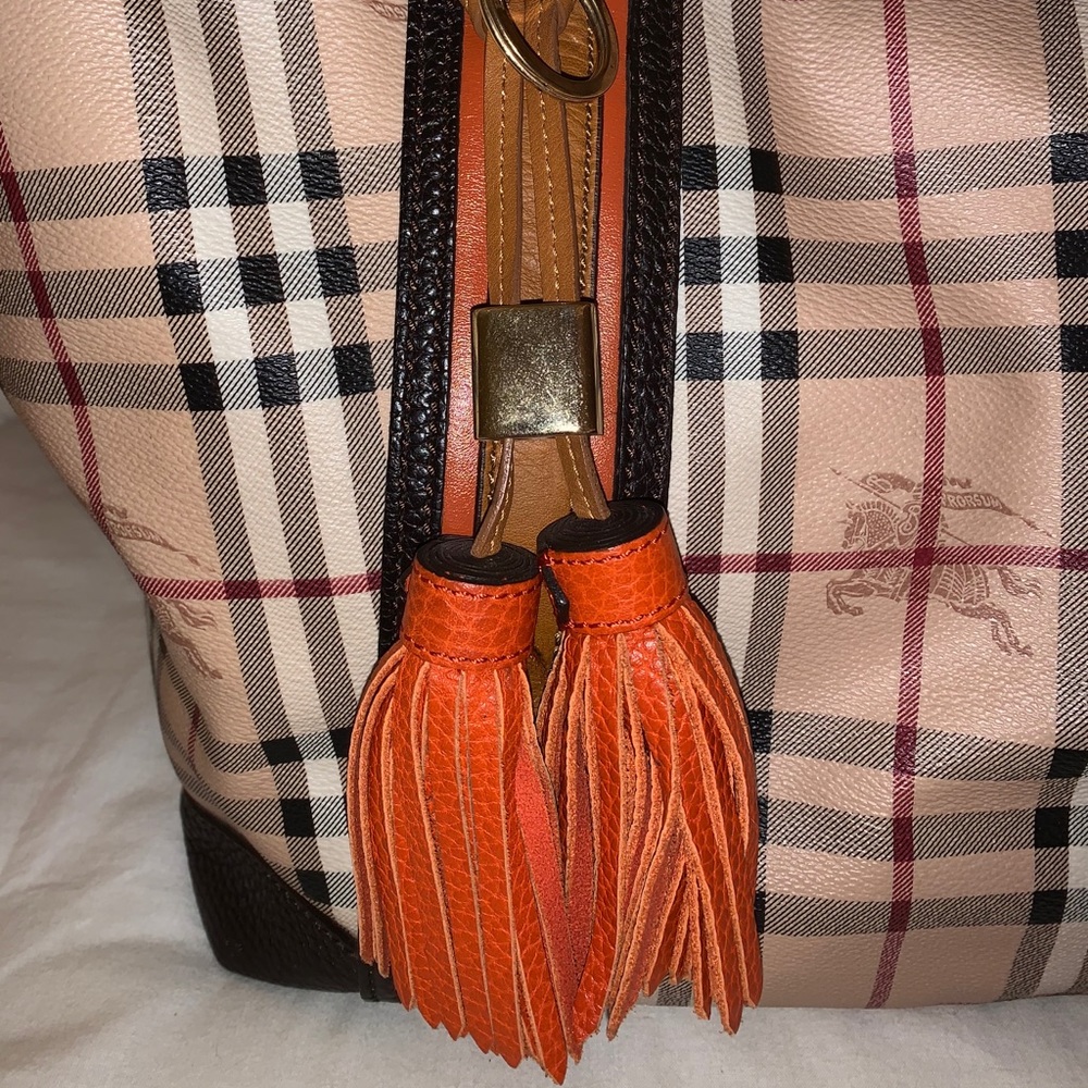 Burberry handbag - Picture 5 of 16